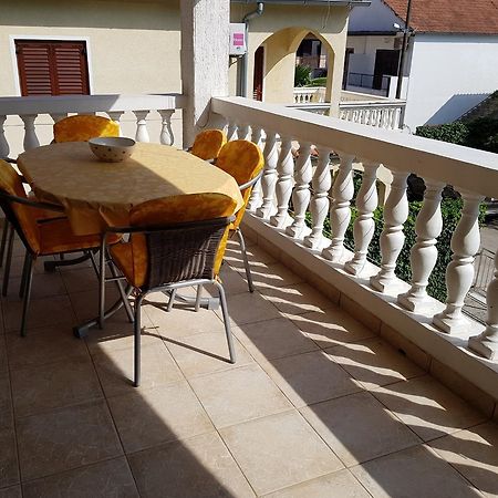 Apartment Luna Vodice Buitenkant foto